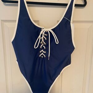 NWT Elsa’s & Rose Blue with White Lace-Up and Trim One Piece Swimsuit Women’s 2X